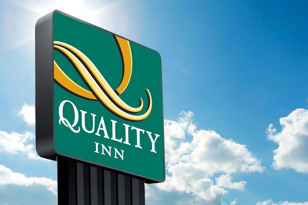 Quality Inn ניו לונדון מראה חיצוני תמונה