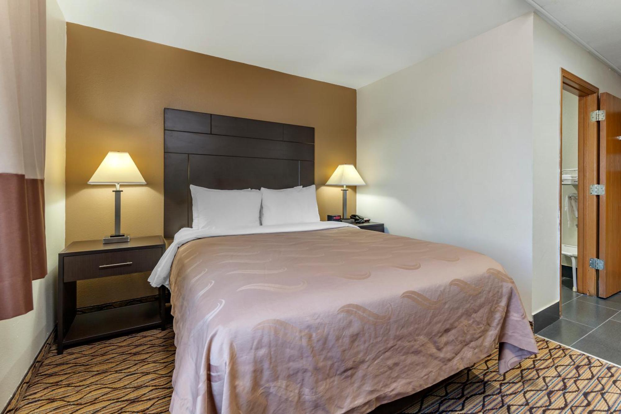 Quality Inn ניו לונדון מראה חיצוני תמונה