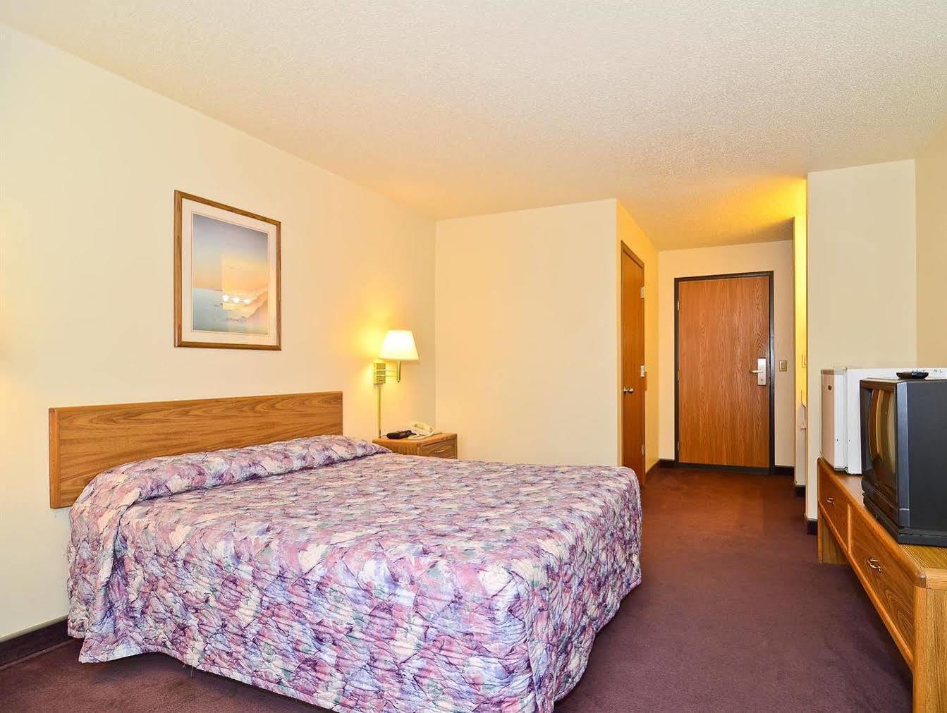 Quality Inn ניו לונדון מראה חיצוני תמונה
